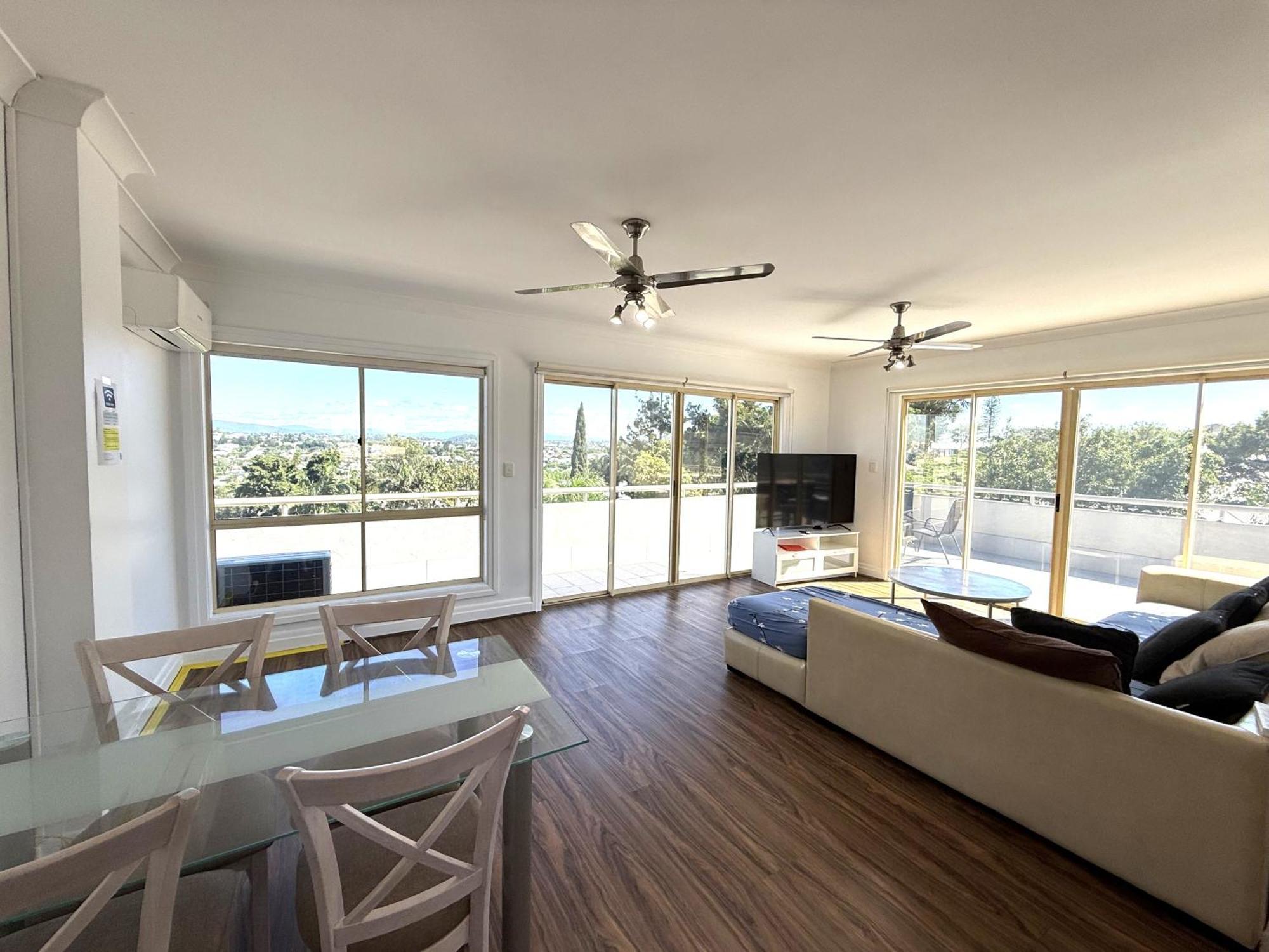 Hampton Court Apartments Μπρίσμπεϊν Εξωτερικό φωτογραφία